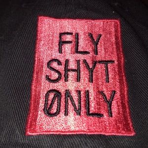 “Fly shyt ønly” dad hat
